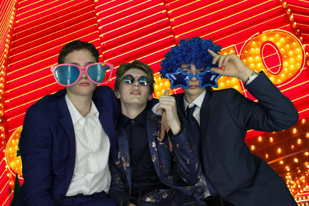 Christ School Prom | View more photos from the event at gallery.myphotoboothexperience.co.uk/u/MyPhotoBoothExperienceLtd/Christ-School-Prom